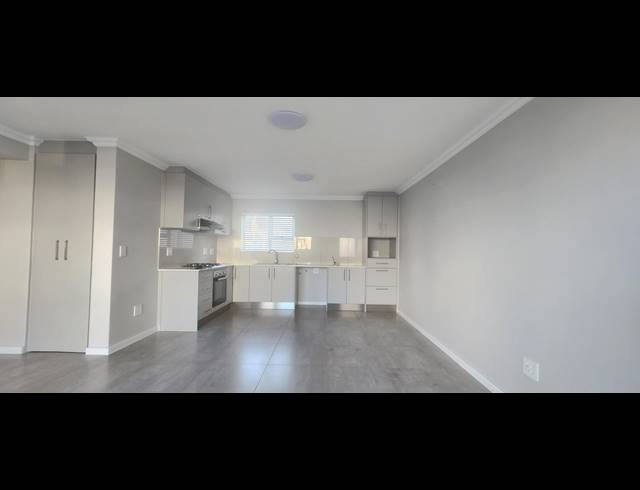 2 BEDROOM APARTMENT RENTED IN SUNNINGDALE
